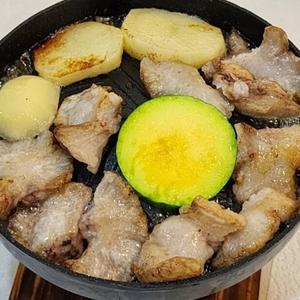 국내산 생 도래창 500g 꼬불이 돼지 특수부위 횡경막 구이용 냉동 에어프라이어