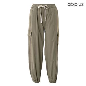 [ab.plus] 코튼 리본끈 포인트 카고 조거 팬츠 (LSY2MP81A)