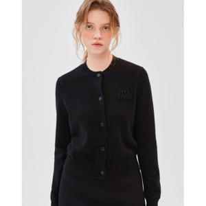 질스튜어트 뉴욕 여성 24FW 캐시미어 100% 블랙 레터링 로고 자수 라운드넥 긴팔 가디건 JSSW4D812BK