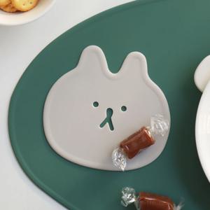펀칭래빗 실리콘 컵받침