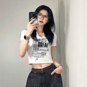 Y2K 힙한 프린팅 티 반팔 앞 트임 티셔츠 2color 세미크롭 레터링 그래픽 영문 나염