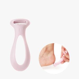 까칠까칠 올라온 발각질 안전그릴로 걱정없는 풋케어/면도기