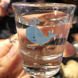 고백 원형 소주잔 4p세트 (고래/상어)