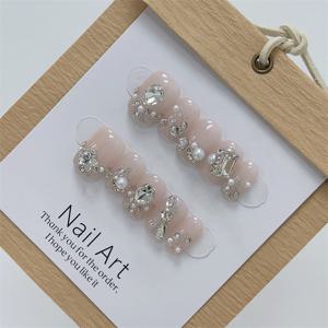 TEMU 새로운 핸드메이드 착용 가능한 짧은 프렌치 스타일 네일로 다양한 반짝이는 디자인, 섹시하고, 고급스럽고, 절묘하고, 미백 효과가 있는 착탈 가능한 광경화 네일 완제품