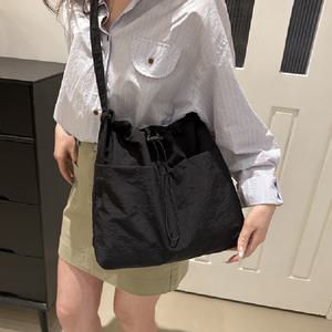 사회초년생 가방 에코백 무지 대학생 학원 여대생 여자출근 가방 데일리 가벼운 숄더백 크로스 백 캔버스