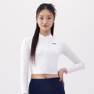 [아레나공식] 이니셜 레저 크롭 집업 래쉬가드 A4BL1PQ03WHT