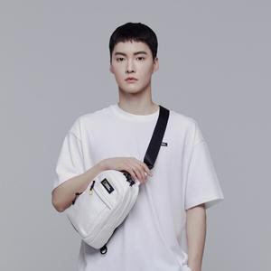 내셔널지오그래픽 N245ACR620 위티 슬링백 WHITE