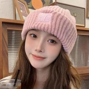 [기타]왕골지 겨울 패치 아이보리 니트비니 여자모자