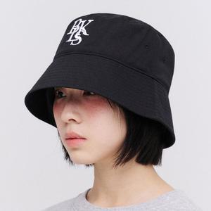 [블랙샌즈]심볼 시크트립 자수 버킷햇_블랙