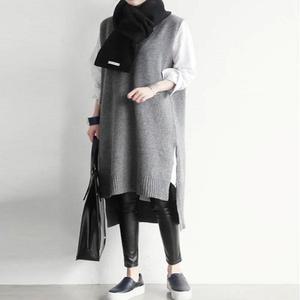 [JHQRFVC7_4B]모던 스타일 니트베스트 여성 브이넥 절개