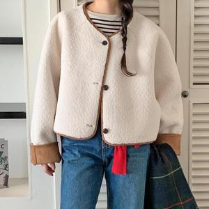 여자 세무 무스탕 FW 리버시블 부클 점퍼