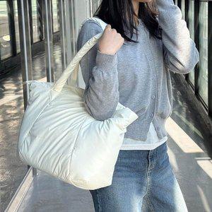 가벼운 쇼퍼백 소재 느낌 윈터 푹신한 패딩 대용량 (WFH1LGL)