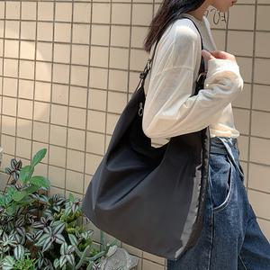미나티 드리핑백 루즈 숄더 빅사이즈 데일리 보부상가방 호보백 E20