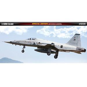 c무[과학] 1/48 R.O.K AIR FORCE KF-5E 제공호