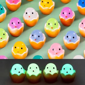 5-50pcs 미니 글로우 빛나는 달걀 껍질 치킨 장난감 형광 수지 입상 동물 모델 홈 장식 정원 장식 액세서리 장난감