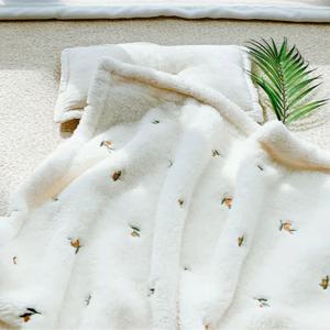 신생아 유모차를위한 부드러운 플란넬 아기 담요 산호 양털 따뜻한 유아 아기 액세서리 Swaddle Wrap 담요 침구 커버