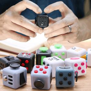자폐증 Adhd 불안을위한 감압 주사위, 성인 어린이 스트레스 큐브 장난감, 손가락 끝 프레스 Fidget 장난감 완화