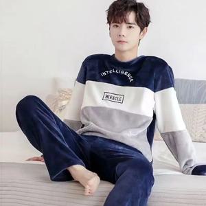 겨울 남성 잠옷 홈웨어 정장 새로운 산호 양털 따뜻한 긴팔 봄, 가을, 겨울 남성 플란넬 홈웨어 모델