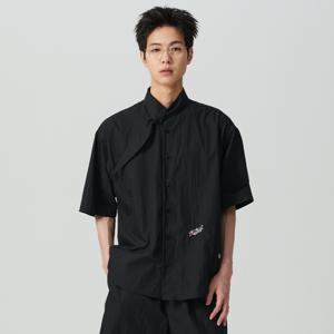 [최초가 118,000원] [COLLECTION LINE] 럭스 텍스쳐 라이트 페브릭 카라 디테일 반팔 셔츠 블랙