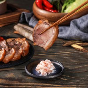 냉장 한돈 순살 오향 족발 300g + 통삼겹 오향 보쌈 300g 4만원 이상 구매시 수제 떡갈비 무료 증정