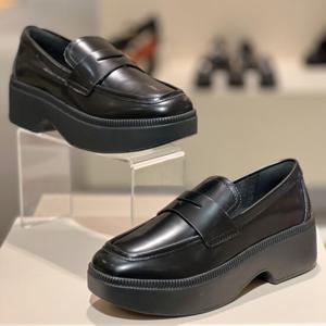 핏플랍24FW F-루마 레더 데미-웨지 여성 페니 로퍼 FFSO4F070BK 블랙