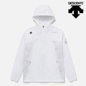[데상트]데상트 BTF 팀 경량 스트레치 우븐 자켓 SP223IWB41WHT0