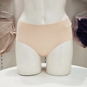 [트라이엄프] 무봉제 노라인 힙스터 팬티 TBES87R2444 RO