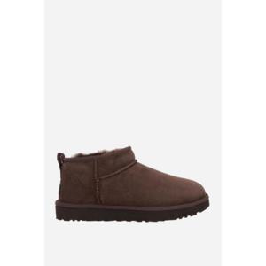 UGG 스웨이드 소재의 클래식 울트라 미니 앵클 부츠 1116109BCDR