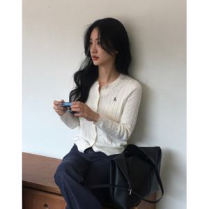 헤지스 여성 25SS 아이코닉 면 케이블 긴팔 가디건 아이보리 HSSW5AC11IV