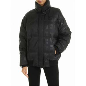 [DKNY] 여성 패디드 코트 다운 자켓 위드 로고 프린트 인 블랙 P9GJ1C29BLK /8