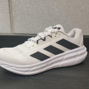 아디다스 HC02 QUESTAR 3 M ID6318