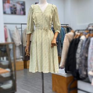 [써스데이아일랜드]프릴 미디 플라워 원피흐 t242mop148