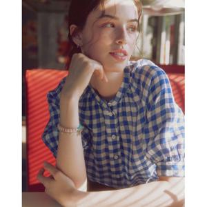 헤지스 여성 24SS 린넨스테디셀러블루 체크 린넨 반팔셔츠 WSSH4B503B2