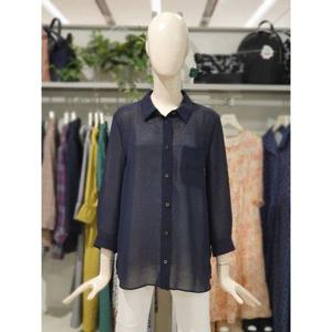 갤러리아_크로커다일레이디 아웃포켓 셔츠카라 블라우스 CLDMBL102