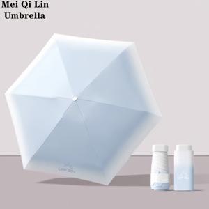 TEMU 스타일리시하고 가벼운 미니 골프 우산, 6대 리브, PE 핸들, 강철 프레임, 내구성 있는 원단, 열 저항 UV 보호 여행용 우산. 커피색, 하늘색, 초록색, 회색, 분홍색, 보라색, 노란색 7가지 색상 제공. 어머니날 선물로 완벽한 여성용