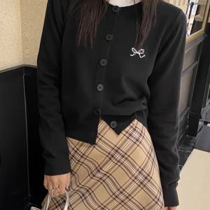 TEMU 1pc 여성 캐주얼 폴리에스테르 카디건, 나비 자수, 긴팔 니트 상의, 둥근 목, 모든 계절에 적합한 루즈핏 스웨터 아우터웨어
