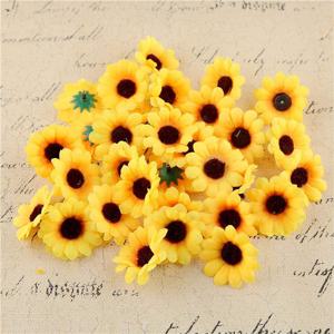 TEMU 100pcs 인공 노란 머리, 결혼식을위한 소박한 시뮬레이션 패브릭 꽃 머리 DIY 수공예품 장식 웨딩 부케 (1.57inch), 어머니의 날 선물, 교사 감사 선물, 교사를위한 졸업, 여름 홈 룸 장식