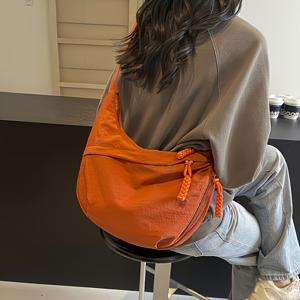 TEMU 여성용 우아한 덤블링 크로스바디 가방, 가벼운 나일론 어깨 가방, 조절 가능한 스트랩, 지퍼 클로저, 턱털 디테일, 대용량, 일상적인 사용을 위한 캐주얼 언더암 가방, 도시 테마, 패션 액세서리