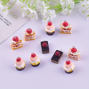 TEMU 10pcs 음식 수 지 매력 DIY 펜 던 트 귀걸이 목걸이 쥬얼리 액세서리에 대 한 딸기 클립 심장 케이크 수 지 펜 던 트