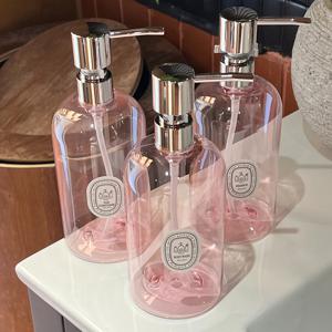 TEMU 메탈릭 캡이 있는 시크한 500ml 투명 핑크 재충전식 디스펜서 - 손 소금, 샴푸, 컨디셔너, 바디 워시, 필수 오일에 적합 - 미용실, 호텔, B&B에 적합한 샤워 젤 | 우아한 병 디자인 | 내구성 있는 플라스틱 펌프, 샴푸 디스펜서