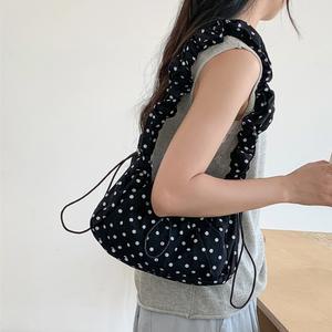 가벼운 토트 숄더 크로스백 땡땡이 나일론 도트 여성 여행 가방 P12584