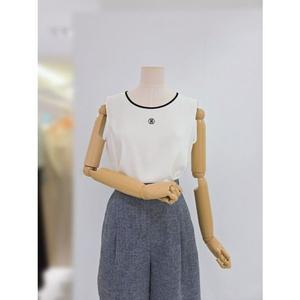 [갤러리아] [SOUP] 자수 포인트 민소매 블라우스 SB5SS30