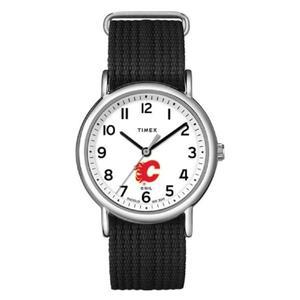 타이맥스 Timex 위켄더 38mm 시계 캘거리 플레임 슬립 스루 싱글 레이어 스트랩 모던.