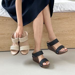 슈리오 여성 페인팅 소가죽 비즈 웨지 슬리퍼 7cm (NM851)