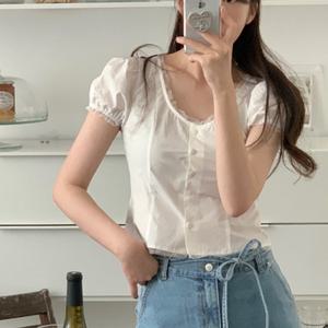 BANHANY 비로스 ？？레이스 퍼프 소매 크롭 반팔 블라우스