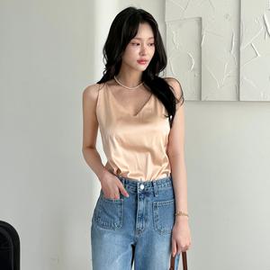 [모리스커밍홈] 브이넥 투스트랩 슬리브리스 탑_M2503BL018A