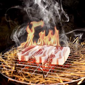 짚불삼겹살 1kg 프리미엄 볏짚초벌구이