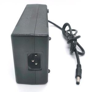 범용 전원 어댑터 스위칭 공급 장치 AC-DC 13.5 볼트 컨버터 5.5 × 2.5mm V 10A