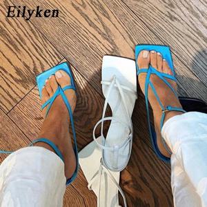Eilyken 새로운 패션 핀치 좁은 밴드 여성 샌들 2025 여름 광장 오픈 발가락 발목 버클 스트랩 하이힐 숙녀 신발