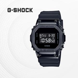 지샥 G-SHOCK 스퀘어 메탈 방수 전자 군인 군대시계 GM-5600B-1